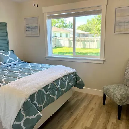 Guest Suites 1998 #1 - Charming 1 Bedroom 1 Bath Suite